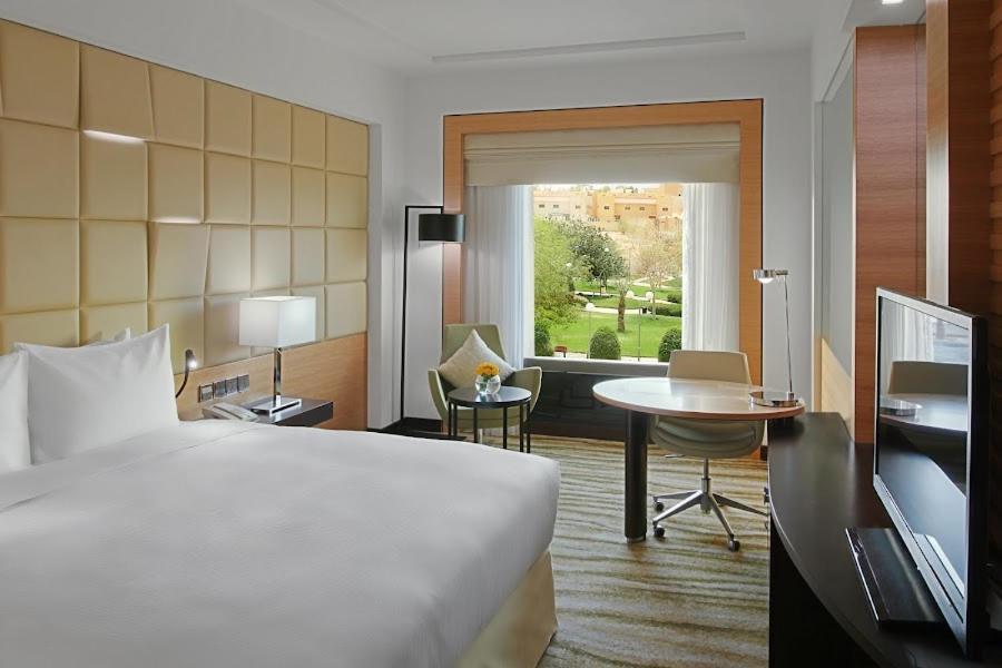 Doubletree By Hilton - Al Muroj Business Gate Hotel