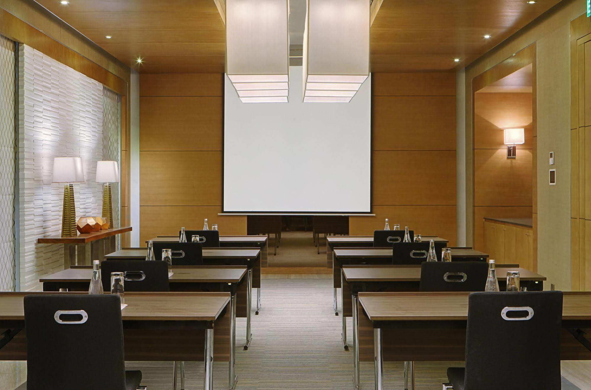 Doubletree By Hilton - Al Muroj Business Gate 3*